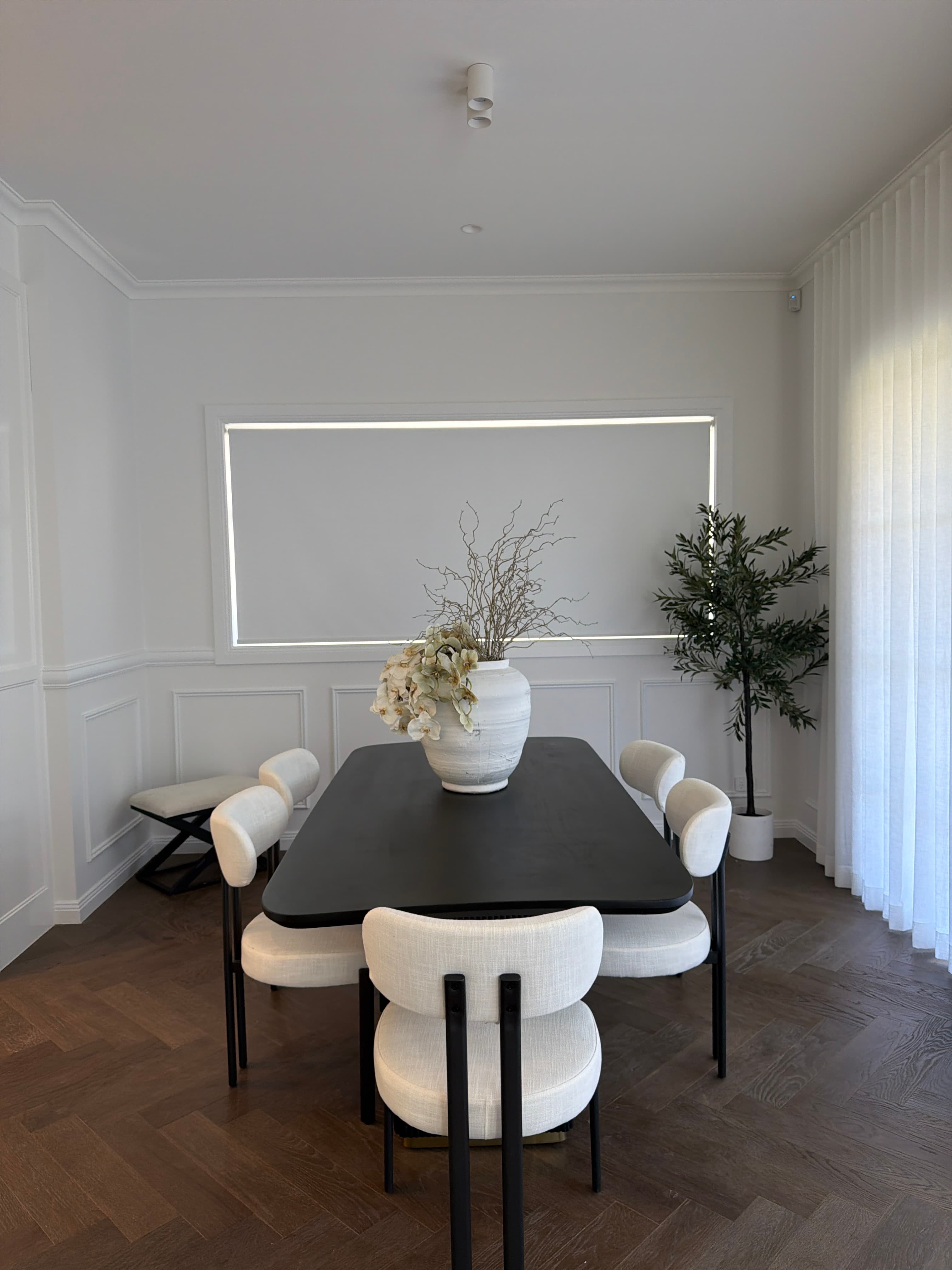 White Roller Blind in Emu Plains, Sydney